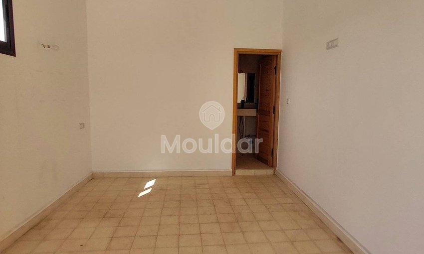 Luxury Villa for Rent: 5 Bedrooms with Garden and Pool - view 16