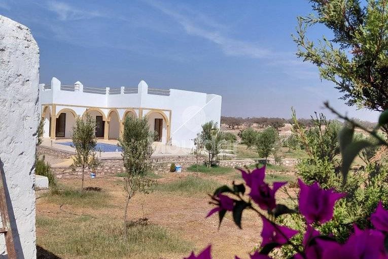 Luxury Villa for Rent: 5 Bedrooms with Garden and Pool - view 5