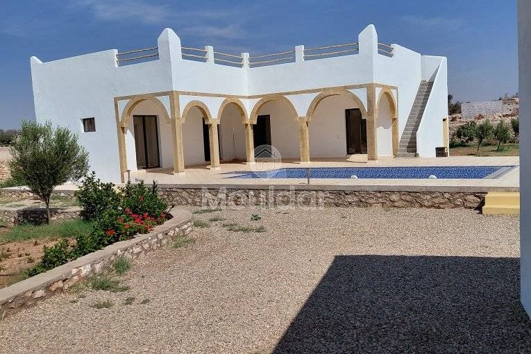 Luxury Villa for Rent: 5 Bedrooms with Garden and Pool - view 4