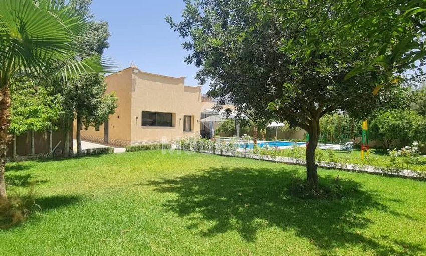 Luxe villa in Marrakech: 3 slaapkamers met zwembad - view 2