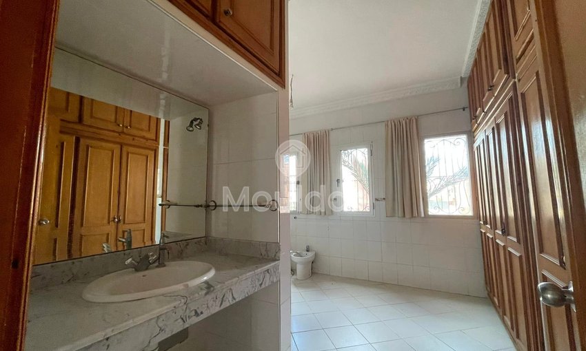 Villa de Luxe à Louer à Marrakech avec Balcon et 5 Chambres - view 24