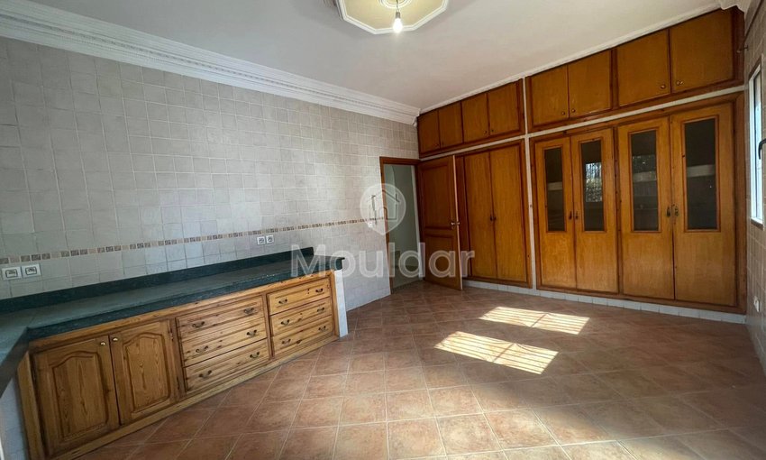 Villa de Luxe à Louer à Marrakech avec Balcon et 5 Chambres - view 23