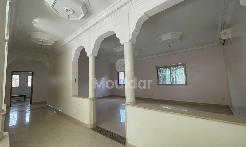 Villa de Luxe à Louer à Marrakech avec Balcon et 5 Chambres - view 14