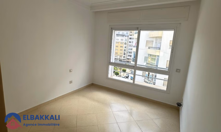 Appartement moderne 3 chambres à louer à Tanger centre ville