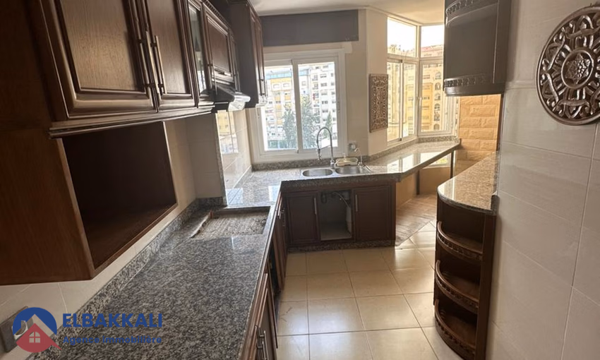 Appartement moderne 3 chambres à louer à Tanger centre ville