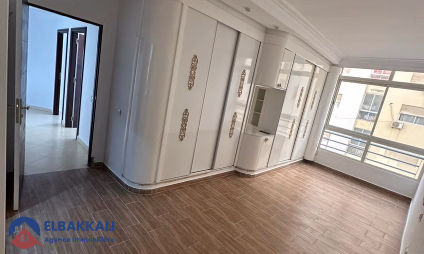Appartement moderne 3 chambres à louer à Tanger centre ville
