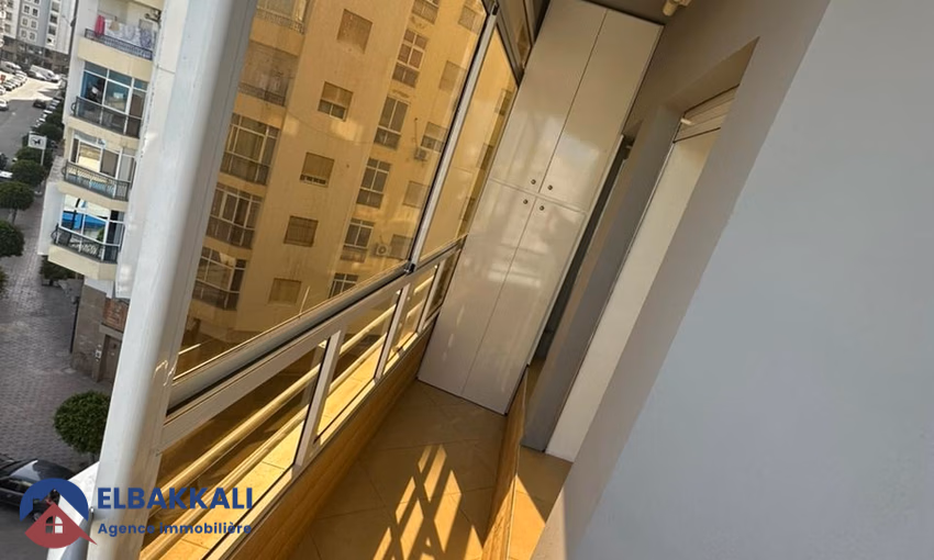 Appartement moderne 3 chambres à louer à Tanger centre ville
