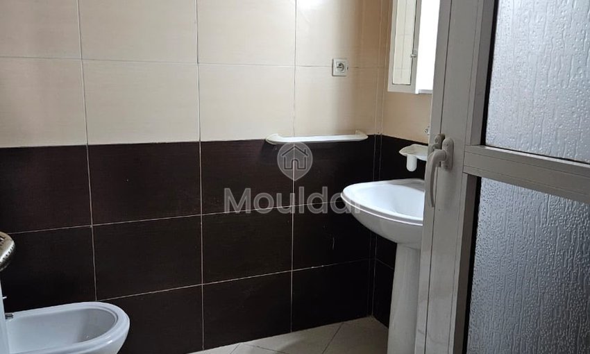 De închiriat: 2 dormitoare cu balcon în centrul orașului Tanger - view 10