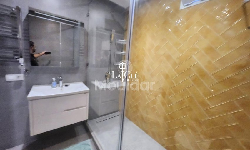 Uroczy apartament do wynajęcia w Casablance – 2 sypialnie, taras - view 9