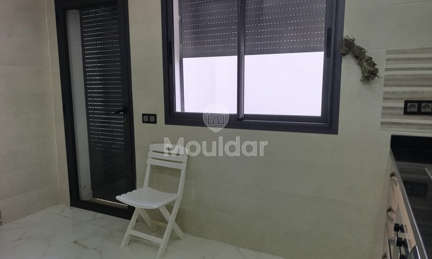 Ενοικίαση Επιπλωμένου Γοητευτικού Διαμερίσματος στην Καρδιά του Κενίτρα - view 9