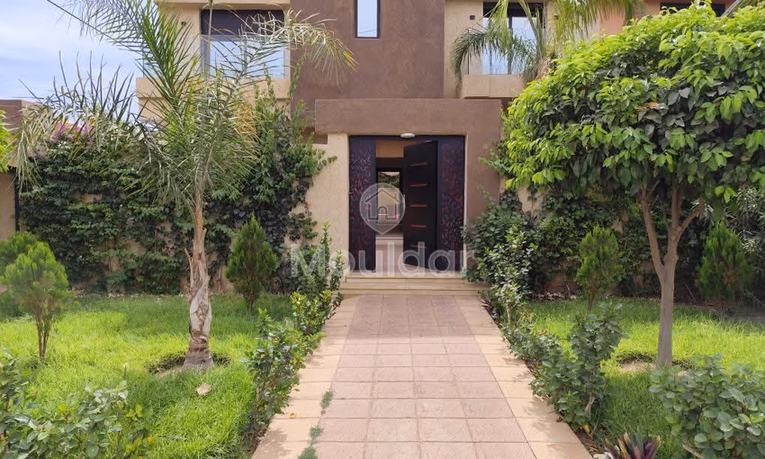 Villa de Luxe à Marrakech : 4 Chambres avec Jardin Splendide Villa de Luxe à Marrakech : 4 Chambres avec Jardin Splendide