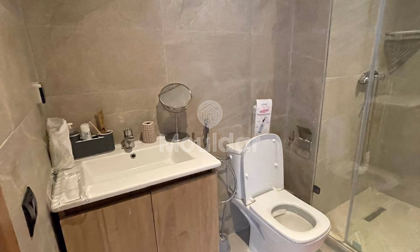 شقة للإيجار في دار بوعزة: الراحة والأمان