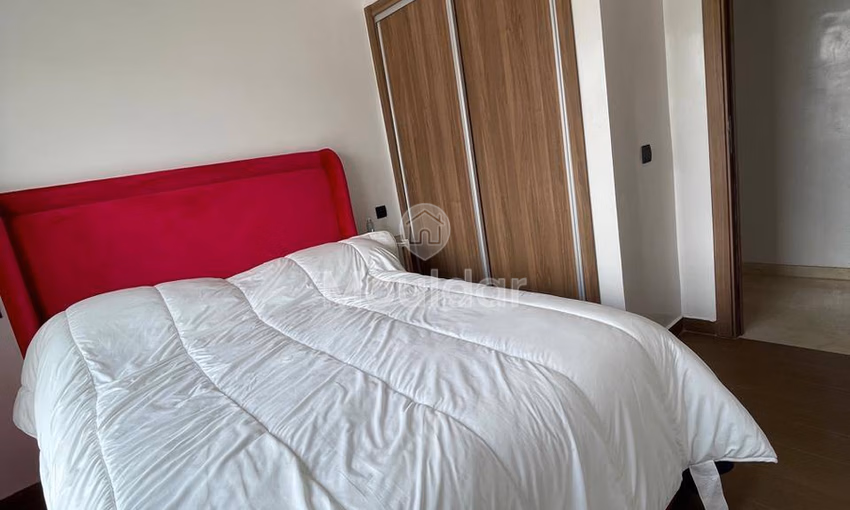 شقة للإيجار في دار بوعزة: الراحة والأمان