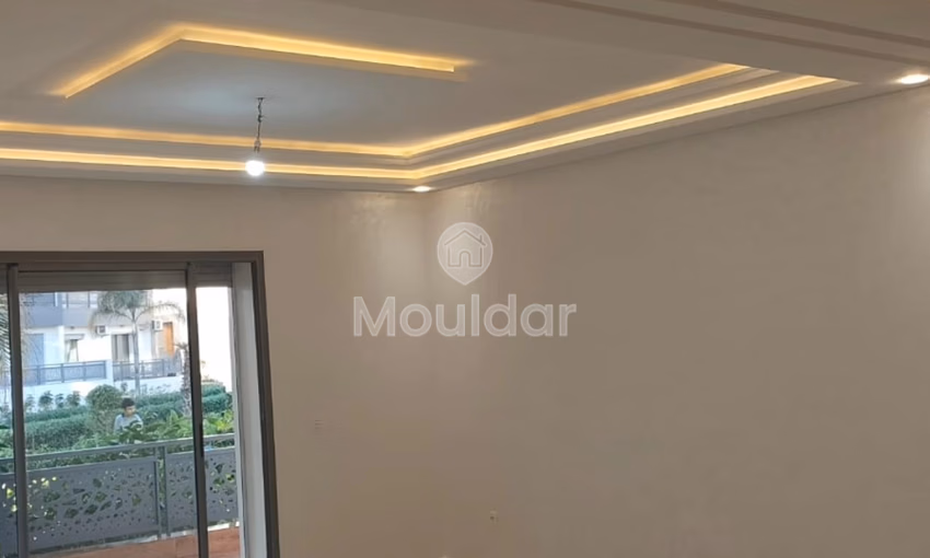 Appartement Spacieux à Vendre à Casablanca - 3 Chambres et Terrasse