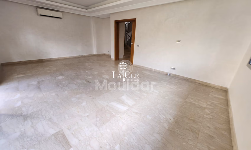 Elegant Villa for Rent in Errahma: 3 Bedrooms with Garden