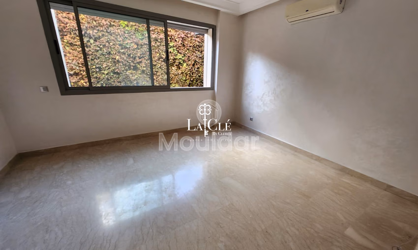 Elegant Villa for Rent in Errahma: 3 Bedrooms with Garden