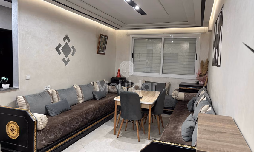 Appartement à Louer à Tanger - Mesnana : 2 Chambres, Équipé