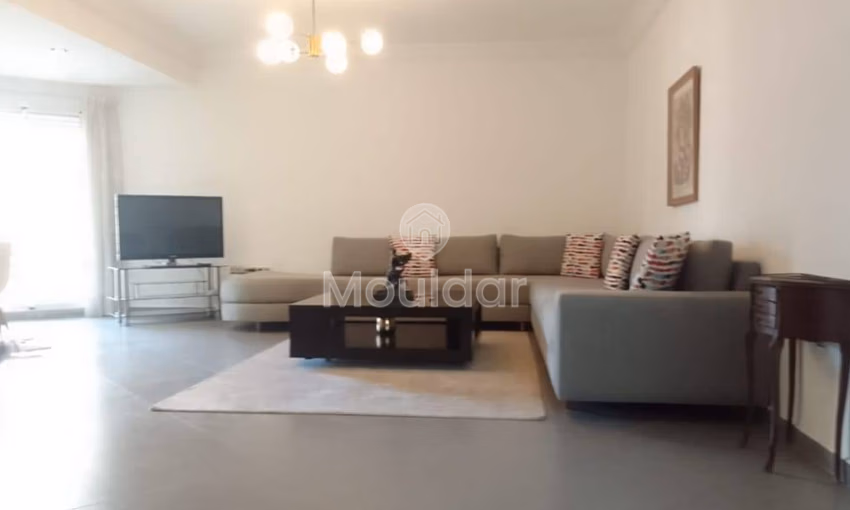Appartement à Louer à Aïn Diab : Ambiance Moderne et Confort