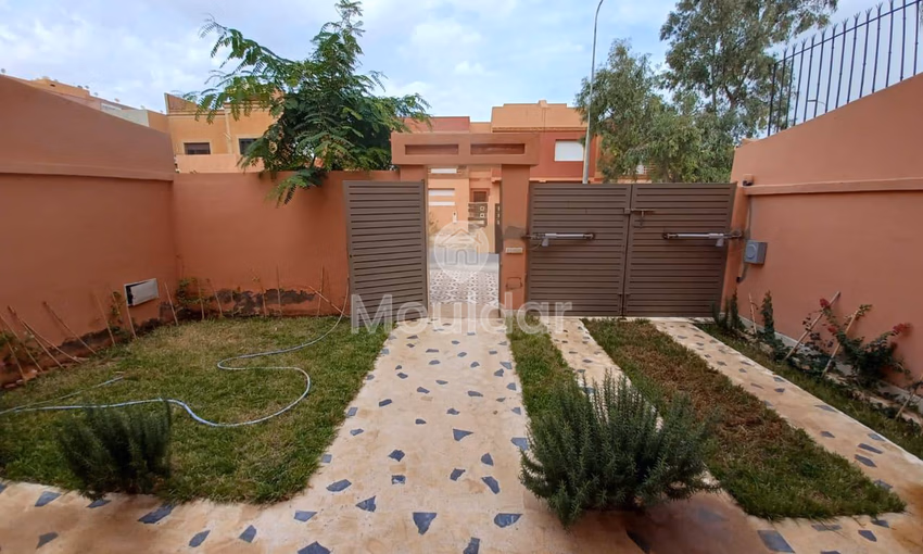 Villa Élégante à Tamensourt : 4 Chambres avec Jardin Villa Élégante à Tamensourt : 4 Chambres avec Jardin