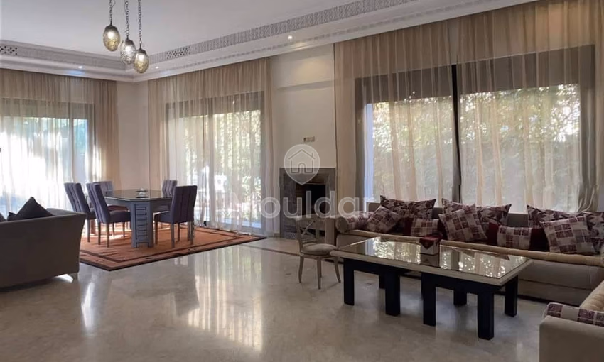 Villa de Luxe à Marrakech : 5 Chambres avec Piscine Villa de Luxe à Marrakech : 5 Chambres avec Piscine