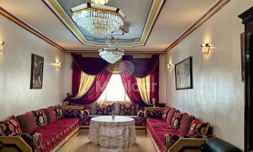 شقة للإيجار في طنجة: 3 غرف نوم مع مطبخ مجهز