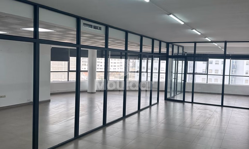 Bureau à Louer à Agadir - 130m² avec Ascenseur