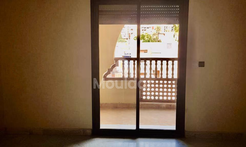 Studio Chic à Louer à Marrakech - Balcon et Parking Inclus