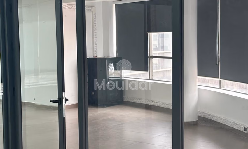 Bureau à Louer à Agadir - 130m² avec Ascenseur Bureau à Louer à Agadir - 130m² avec Ascenseur