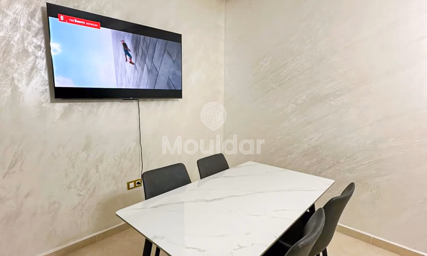 Escape to Tangier: 3-Bedroom Apartment with Security and Comfort