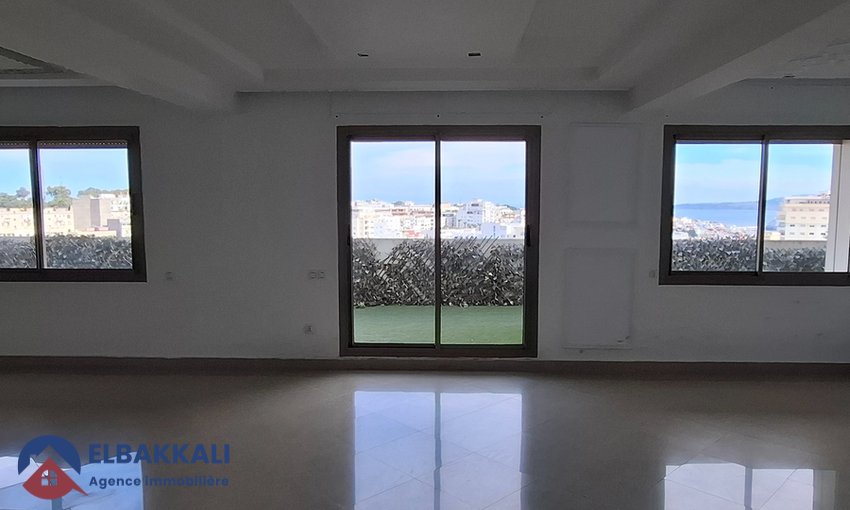 شقة للإيجار في طنجة: 5 غرف، إطلالة رائعة - view 8