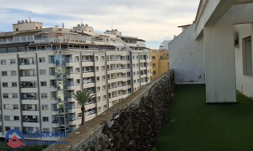 شقة للإيجار في طنجة: 5 غرف، إطلالة رائعة - view 2