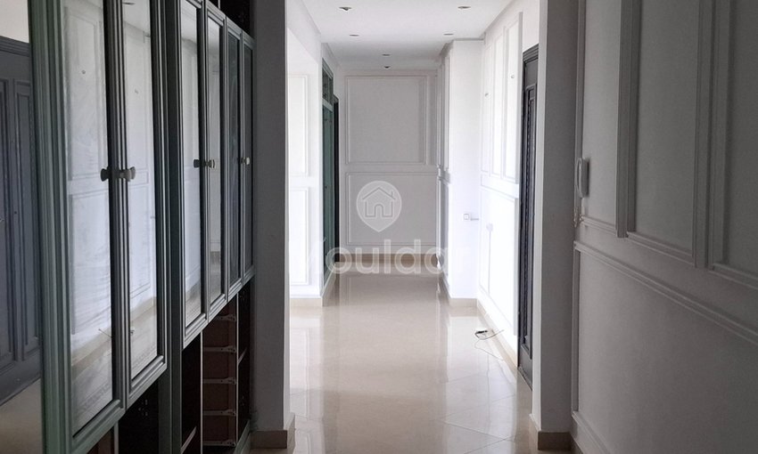 Appartement à Louer à Tanger : 5 Chambres, Vue Imprenable - view 15