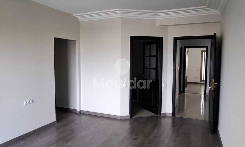 Appartement à Louer à Tanger : 5 Chambres, Vue Imprenable - view 13