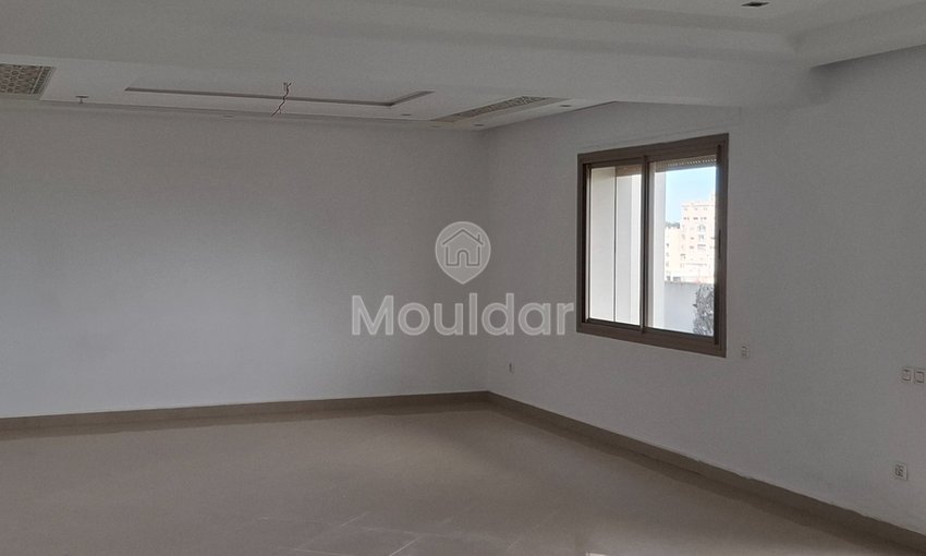 Appartement à Louer à Tanger : 5 Chambres, Vue Imprenable - view 11