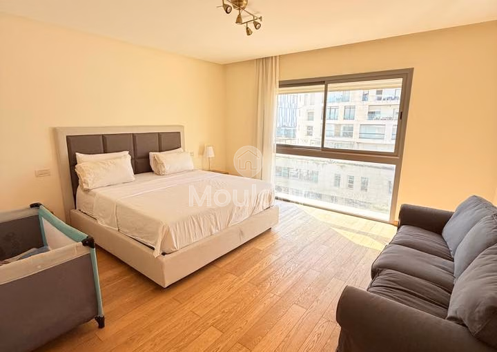 شقة مفروشة رائعة في عين دياب: راحة وحداثة شقة مفروشة رائعة في عين دياب: راحة وحداثة