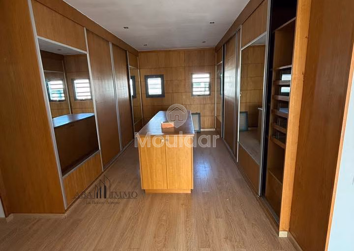 Rent Your Dream Villa in Bouskoura with Pool