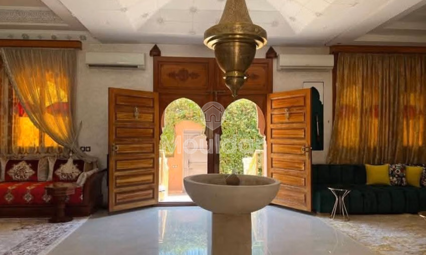 Villa Lujosa en Marrakech: 4 Habitaciones con Piscina y Jardín