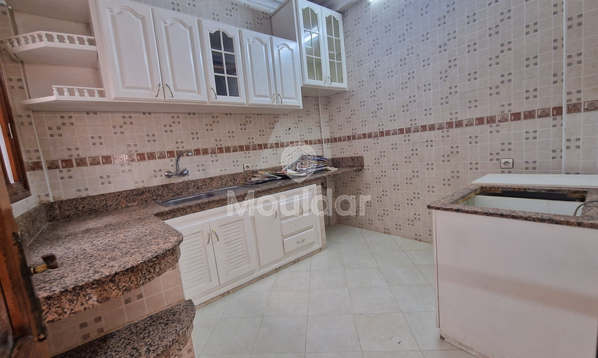 Apartment in Ksar el-Kebir: 2 Bedrooms and Charming Balcony