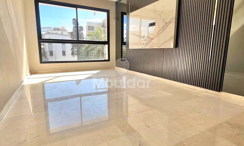 Appartement à Louer à Casablanca : 2 Chambres, Cuisine Équipée