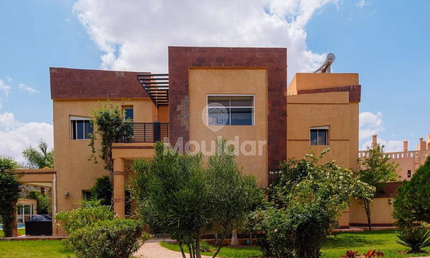 Villa à Louer à Marrakech : Luxe et Espace pour Vous