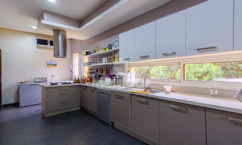 Villa à Louer à Marrakech : Luxe et Espace pour Vous