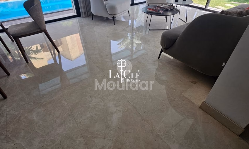 فيلا مفروشة للإيجار في الدار البيضاء - لونشامب مع حديقة فيلا مفروشة للإيجار في الدار البيضاء - لونشامب مع حديقة