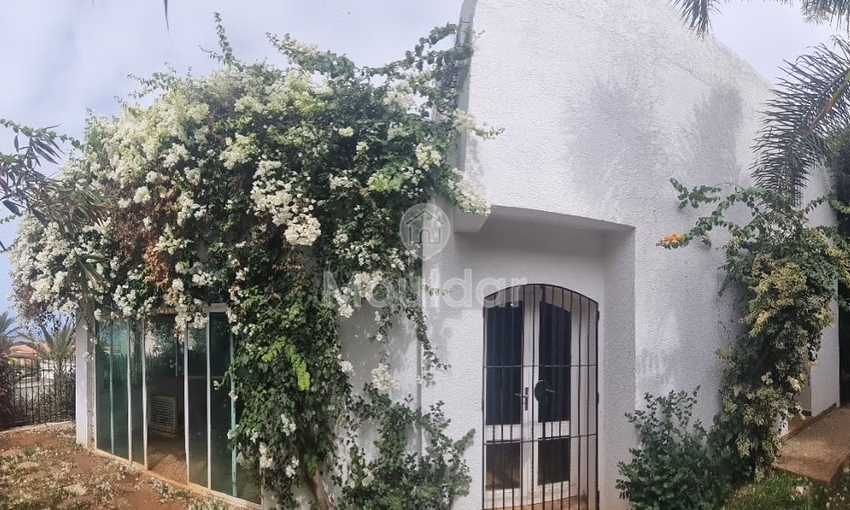 House for Rent in Aïn Diab: Elegance and Comfort!