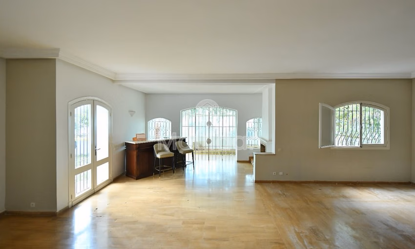 House for Rent in Aïn Diab: Elegance and Comfort!