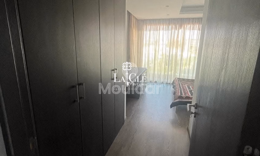 Studio Meublé avec Terrasse à Louer à Aïn Diab, Casablanca