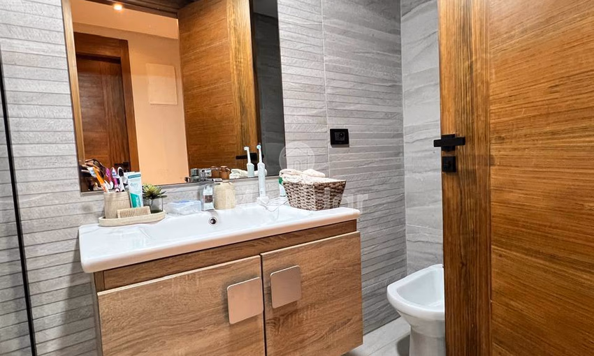 شقة عصرية في دار بوعزة: 113م² مع مسبح وحديقة شقة عصرية في دار بوعزة: 113م² مع مسبح وحديقة