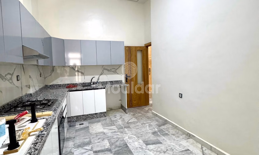 Spacious Apartment for Sale in Fez - Comfort and Amenities Spacious Apartment for Sale in Fez - Comfort and Amenities