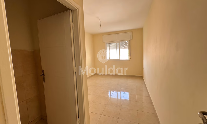 Appartement à Louer à Gueznaia : 2 Chambres avec Balcon