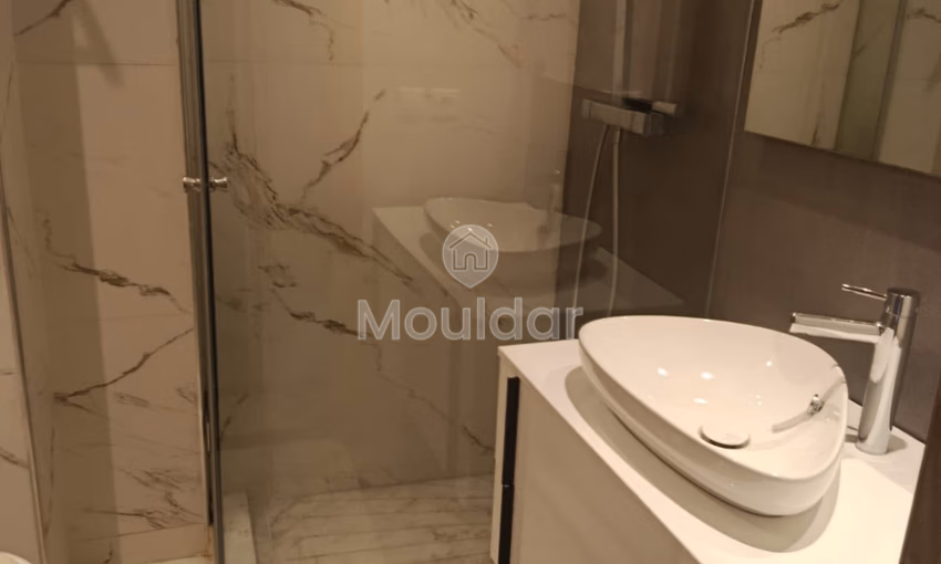 Appartement 3 Chambres à Louer à Casablanca - Racine, Confort Assuré