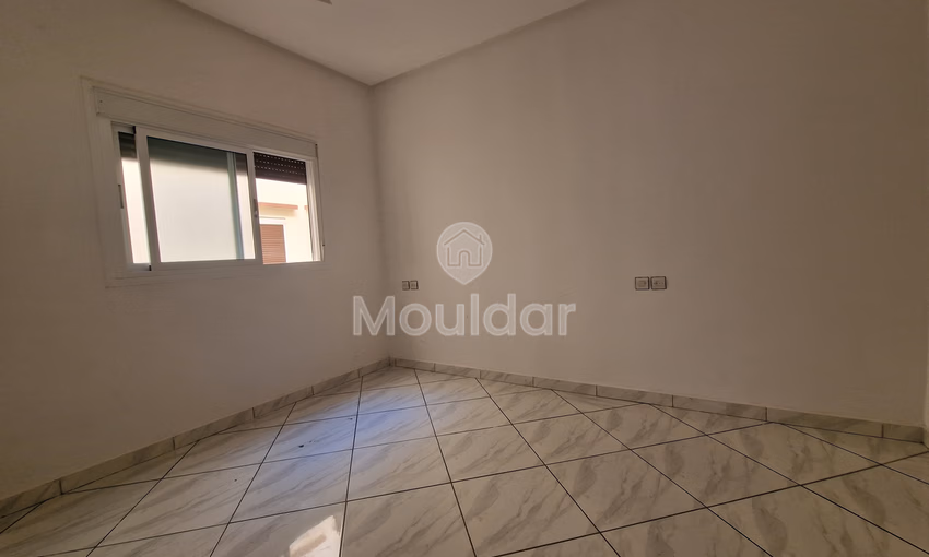 شقة للإيجار في القصر الكبير مع شرفة ساحرة شقة للإيجار في القصر الكبير مع شرفة ساحرة